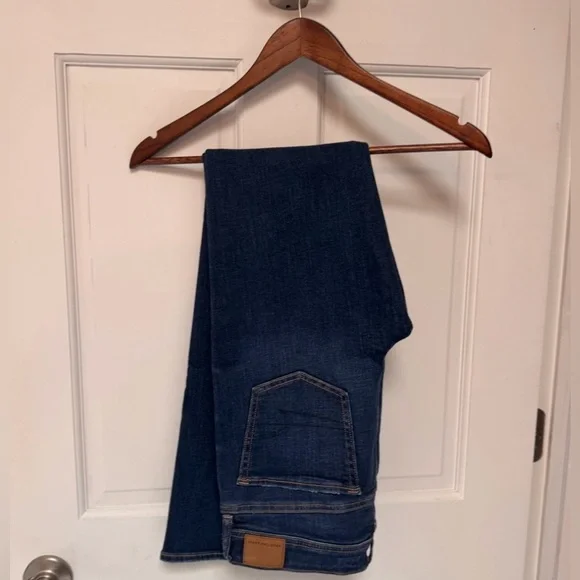 American Eagle Outfitters-Boot Cut Jeans-Size 8 - Picture 4 of 8